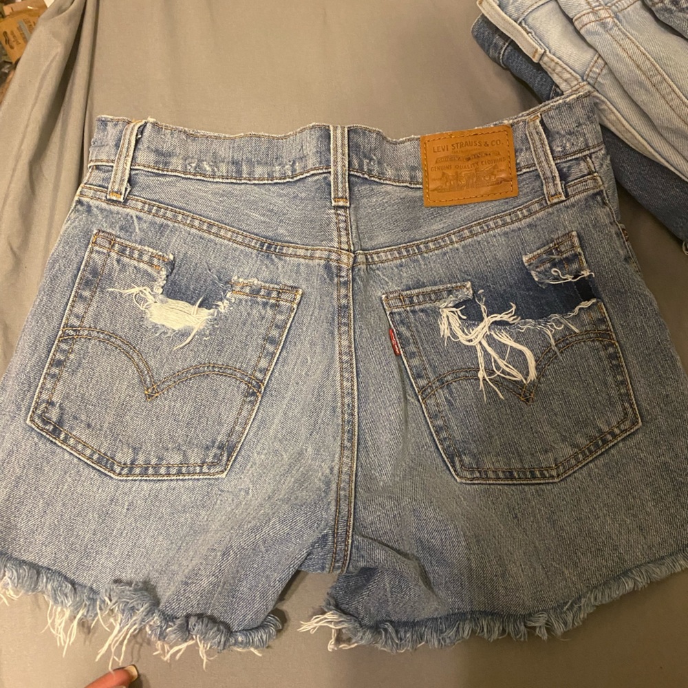 Levi 501 shorts only worn 1 time